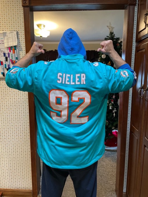 Sal Calderone (@amescalderone) on Twitter photo Congratulations to <a href="/zachsieler/">Zach Sieler</a> and <a href="/hangurll/">Hannah Sieler</a> on the birth of their first child. π¬π§ Congratulations to <a href="/zachsieler/">Zach Sieler</a> and <a href="/hangurll/">Hannah Sieler</a> on the birth of their first child. π¬π§