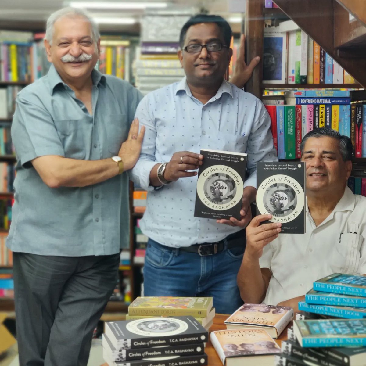 With @tca_raghavan as he signs his new book, Circles of Freedom : Friendship, Love and Loyalty in The Indian National Struggle today at Bahrisons Booksellers. Published by @juggernautbooks