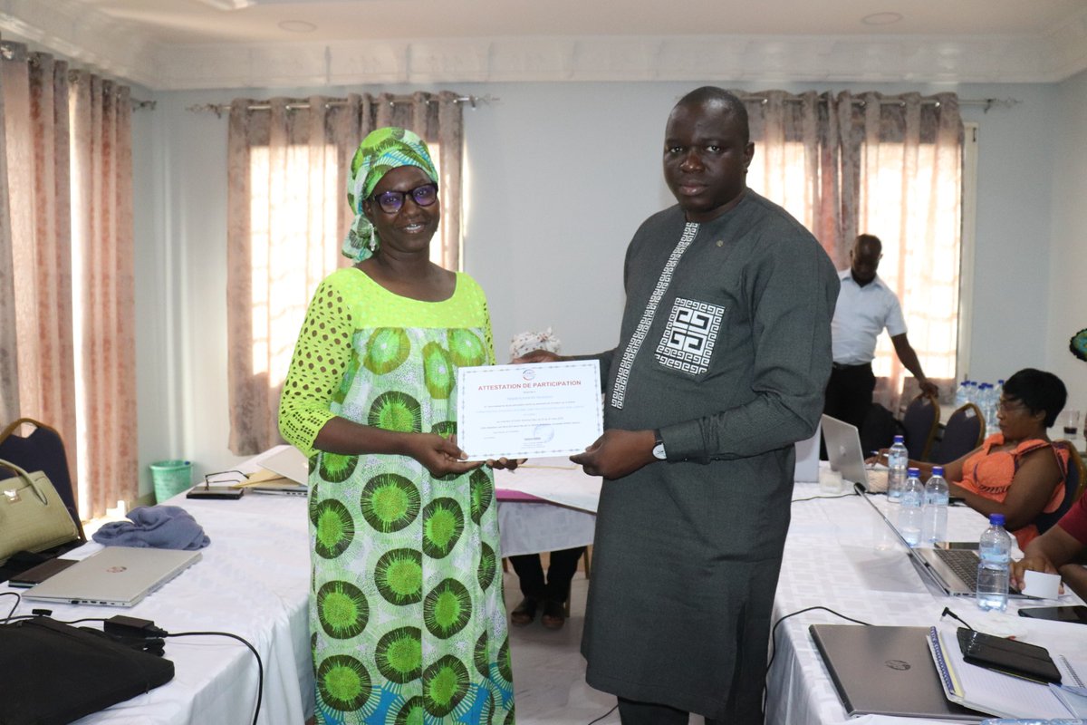 roppainfo's tweet photo. 🚀 Un tournant historique pour #ROPPA et ses membres! Du 25 au 27 mars 2024 à Koubri, Burkina Faso, nous avons embrassé le SYCEBNL, marquant une ère de transparence et d'efficacité financière. 🌍 Un grand merci à tous nos partenaires! Ensemble, nous construisons un futur durable https://t.co/bwG4HRfow8