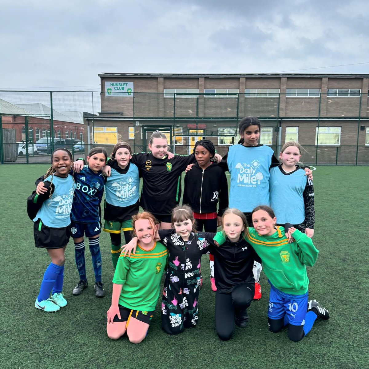 ⚽GIRLS FOOTBALL DEVELOPMENT SESSION⚽ 📅Every Tuesday 🕕5.30-6.30pm 📍The Hunslet Club #girlsfooty #girlsfootball #girlscan #getgirlsplayingsport #girlsinsport #leedsgirlsfootball #southleeds #thehunsletclub