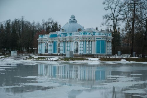 “The Most Recent Empires… Only One Still Survives?” Get answers here: charlespolanski.com/2024/03/28/the… image source: The Grotto Pavilion of Catherine former Empress of Russia by Jacqueline Macou from Pixabay. pixabay.com/photos/russia-…