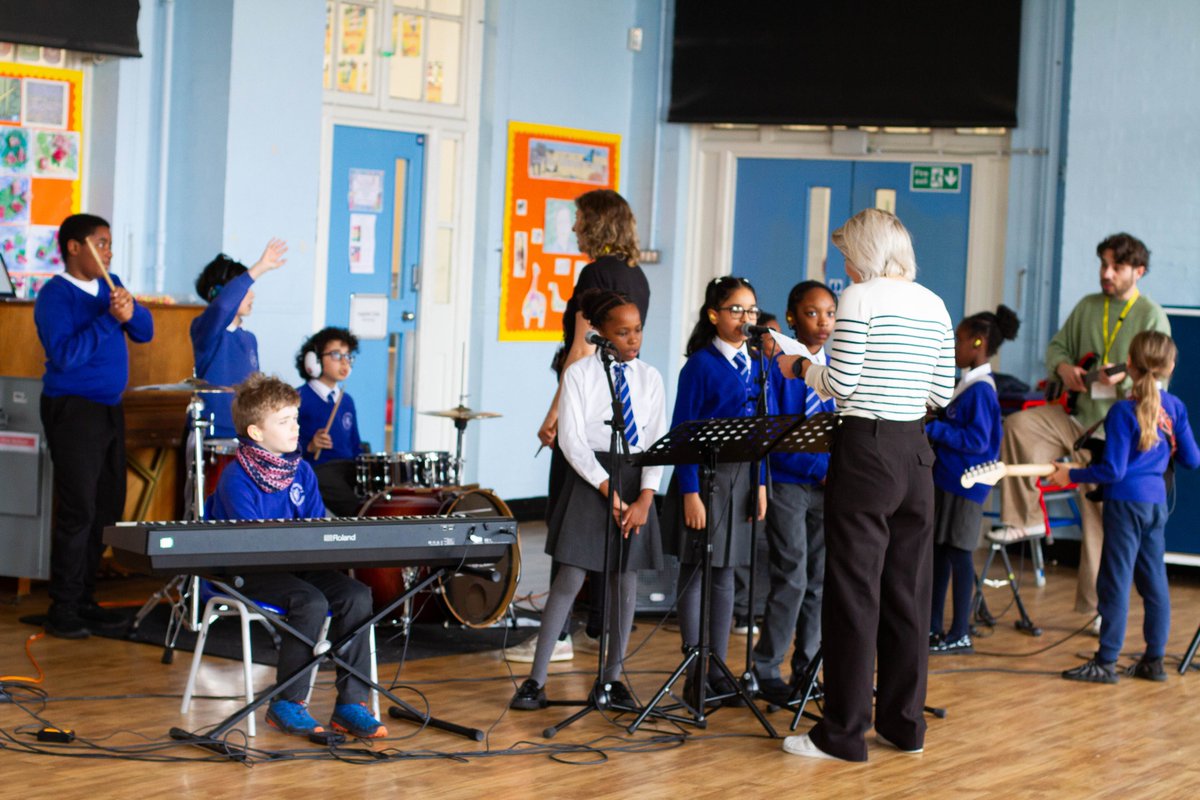 Another brilliant term of primary school workshops! We’ve been working with 6 primary schools, 230 students a week accessing music funded by @RSFoundation_UK via band & music production workshops. Help us continue on 8th May by buying a ticket or donating: ww2.emma-live.com/brightfutures24