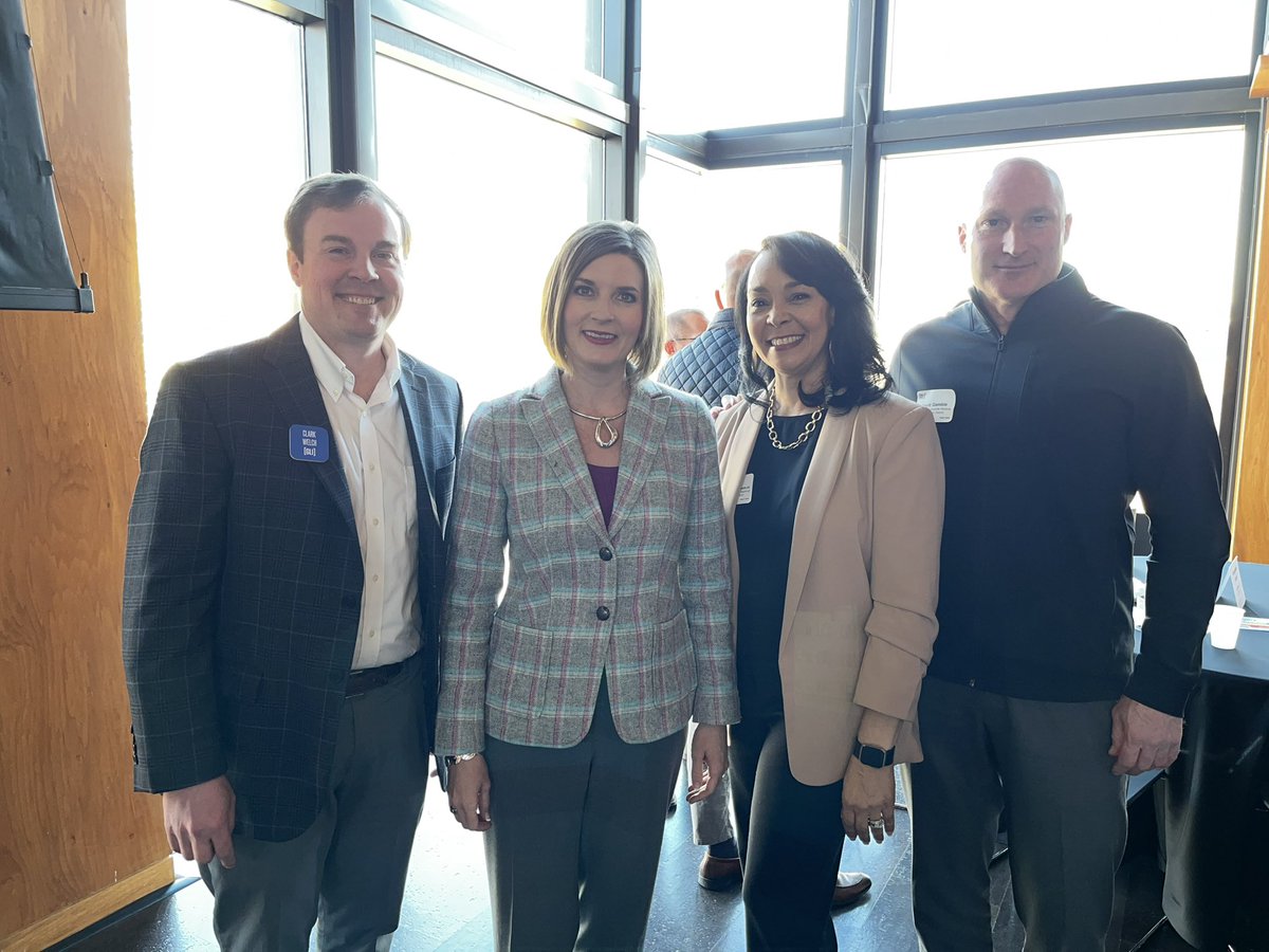 🎉 Thank you to those of you who were able to attend our Regional Economic Update session, focusing on the promising economic opportunities born from LOUMED's innovative placemaking strategy and infrastructure investments! A huge thank you to our sponsors @PNCBank @FlyLouisville