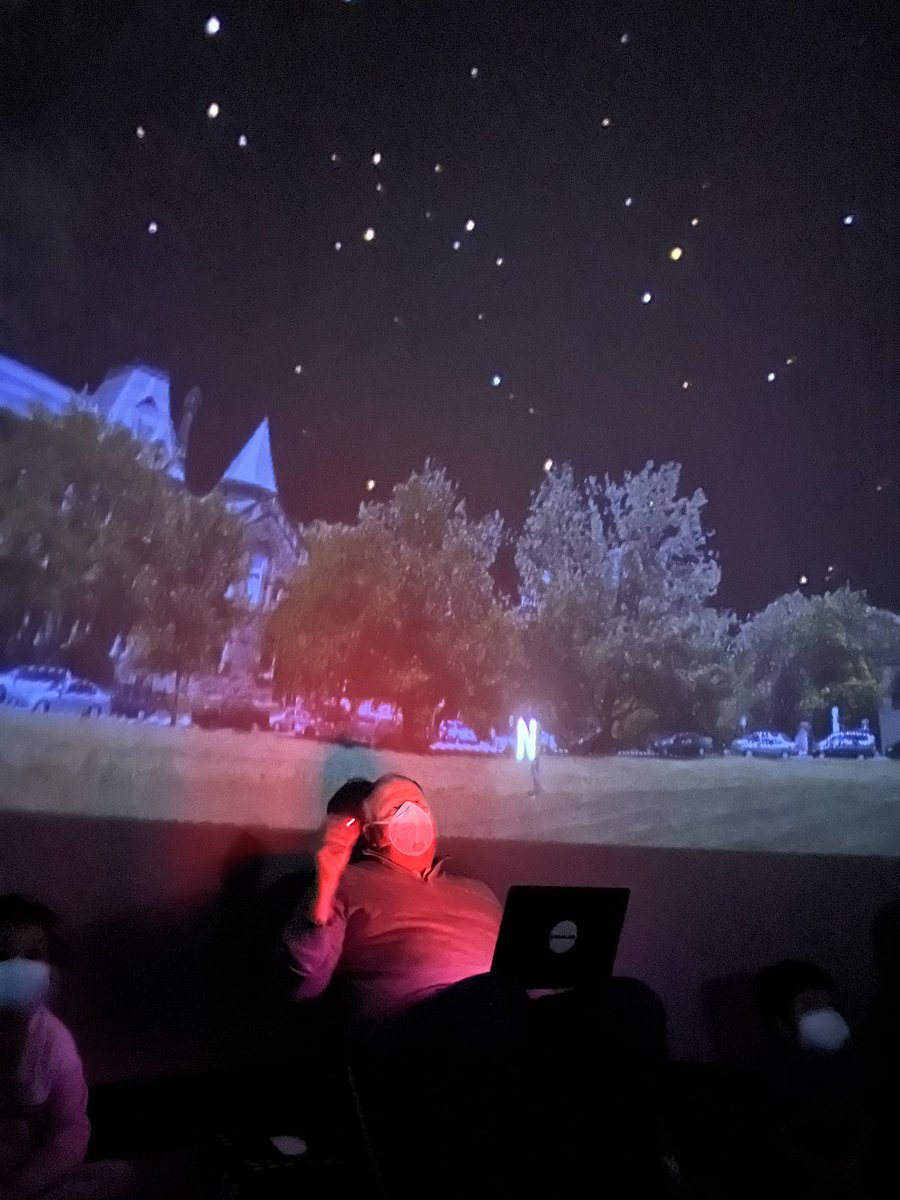 Nearly 200 Grenoble students went to space today, thanks to Mr. Lang and the Digital Star Lab portable planetarium! You’ve never seen such awe-struck students who loved this immersive learning experience. 🔭@cdnspaceguy @LN10Alvarez @thorn_hayward @LC2_TDSB @TDSB_STEM @tdsb