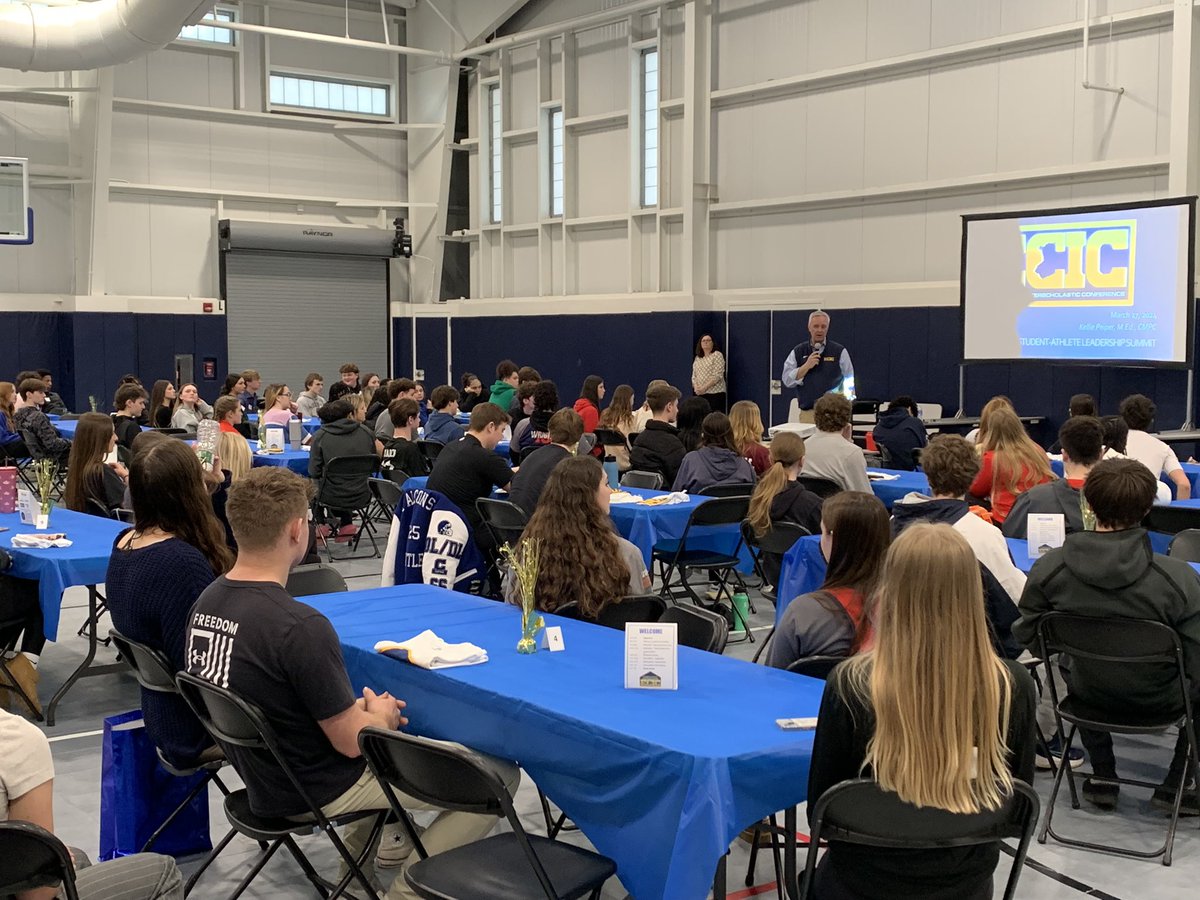 So impressed watching the Erie County Interscholastic Athletic Conference Student-Athlete Leadership Summit yesterday. Great content for helping our Red Devils excel in sports as well as in life. Thank you @ClarAthletics for organizing such an important event. #ClarenceProud