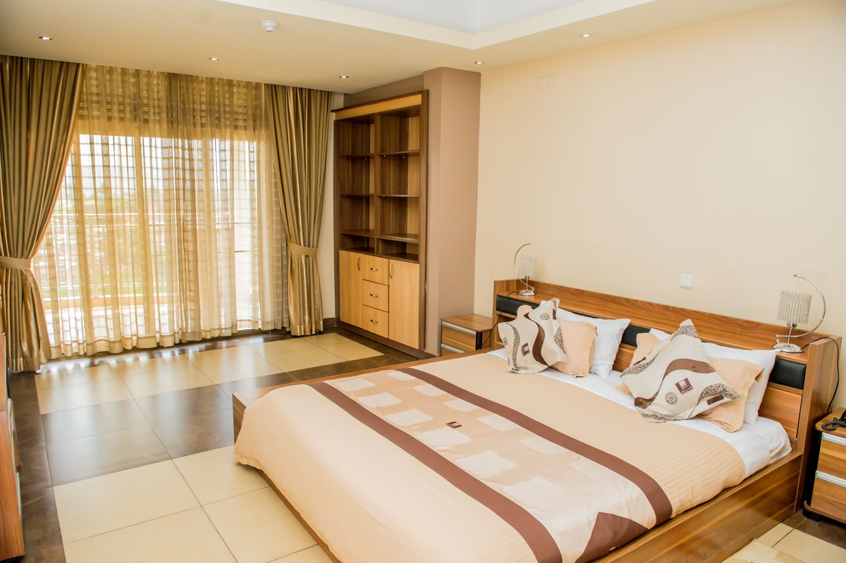 ltd_rohi's tweet photo. A stay away from home should always be a special occassion. Rohi Apartments  offers you a warm and modern space that makes you feel right at home. Book your stay with us  and enjoy the best accomodation services in Kigali. Please call+250 0788 308 903 https://t.co/Hw8JHR3beE