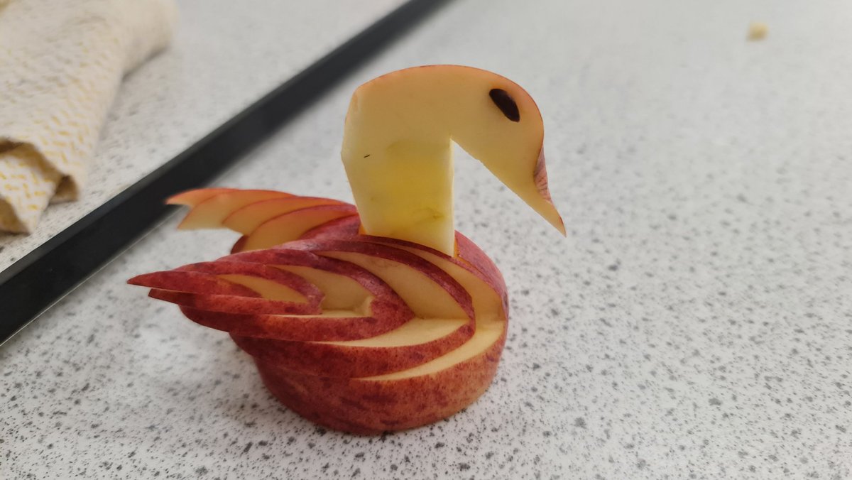 Food_Tech_Teach's tweet photo. Apple Swans with Y10 last week #foodtech  @qegs_horncastle https://t.co/Mu5MuKhr4F