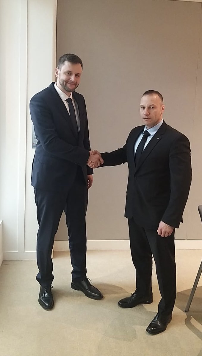 Viktor Pavlushchyk, the Head of NACP, met with Linas Pernavas, the Head of the Special Investigation Service during #GACIF @OECD. They discussed enhancing cooperation, Ukraine's participation in the European Partners Against Corruption and future involvement in @IACCSeries 2024