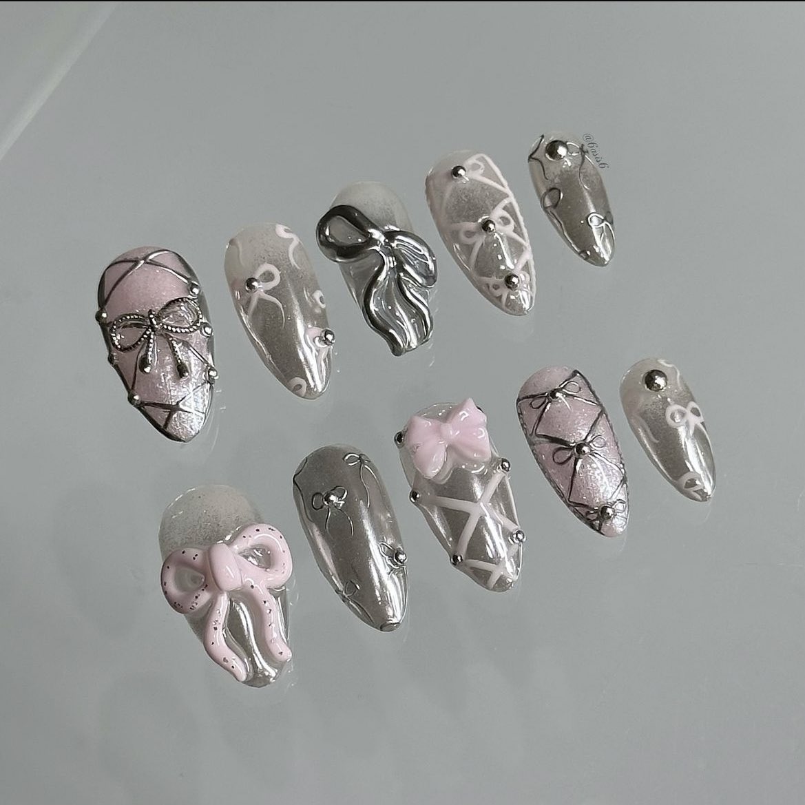 mugIerette's tweet photo. pink + grey combo >> https://t.co/edmN1x9xbz