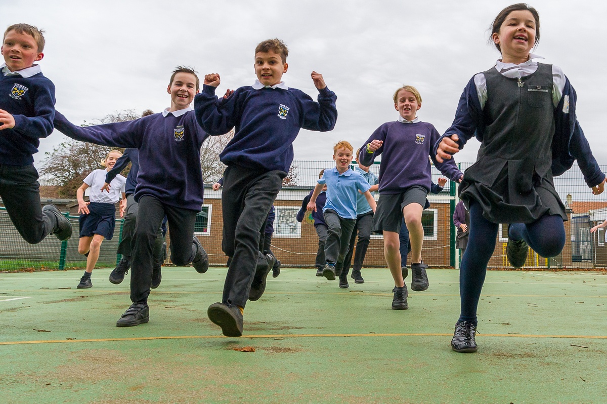 After @educationgovuk released new guidance to support schools enhance their PE provision and improve access to sport and physical activity, our Education Lead @AlexOgden25 has blogged about the prominent role of the Yorkshire region in the document. yorkshiresport.org/2024/03/28/blo…