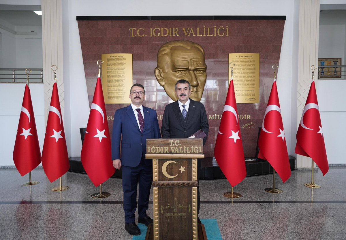 igdirvaliligi's tweet photo. Çeşitli programlara katılmak üzere ilimize teşrif eden Milli Eğitim Bakanımız Sayın Yusuf Tekin, Valiliğimizi ziyaret etti. https://t.co/7wzbj5IJfF