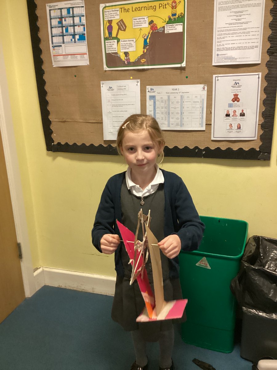 KatieManoy tweet media