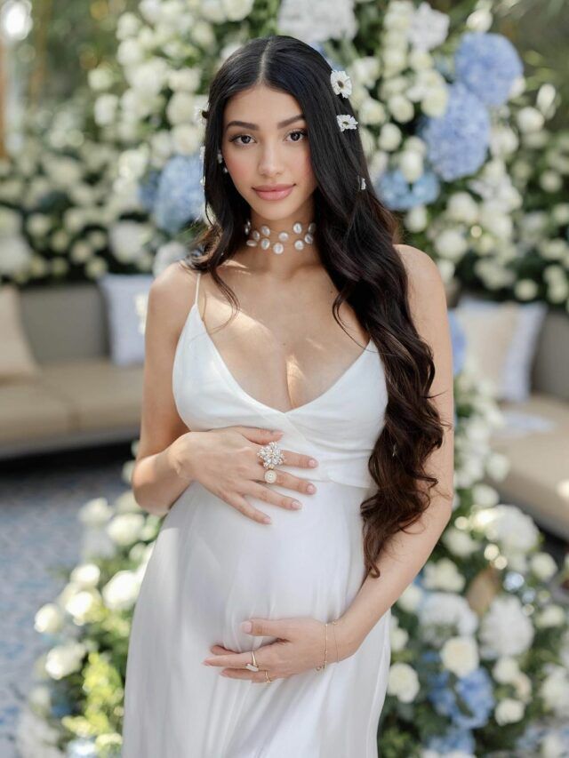 #AlannaPanday's maternity glow in a white dress steals the spotlight 🔗buff.ly/4auijFh