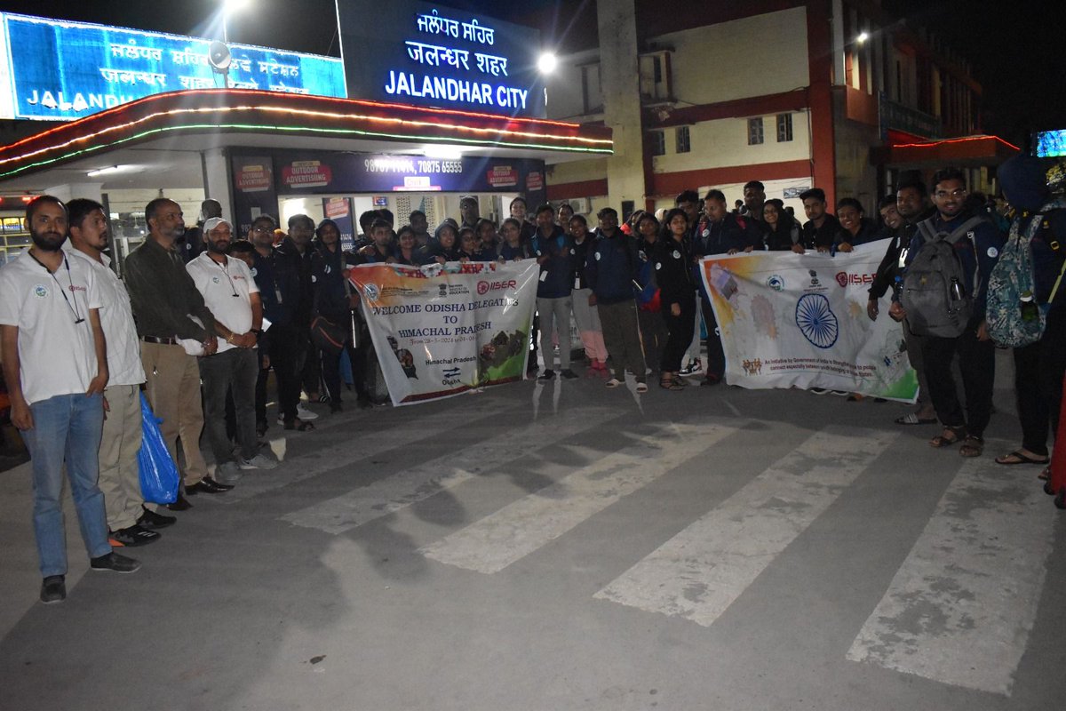 The Odisha youth contingent arrived in Jalandhar in the early hours of 28th March and proceeded to Dharamshala. @EduMinOfIndia @CU_Himachal #Himachal #Odisha #IISERBerhampur