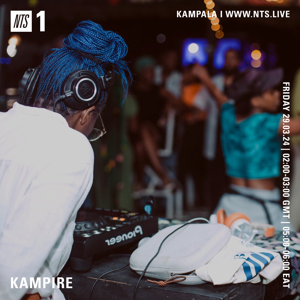 .@Vugafrica playing 100% downtempo and ambient music produced by East African artists - 2am GMT nts.live/shows/kampire/…