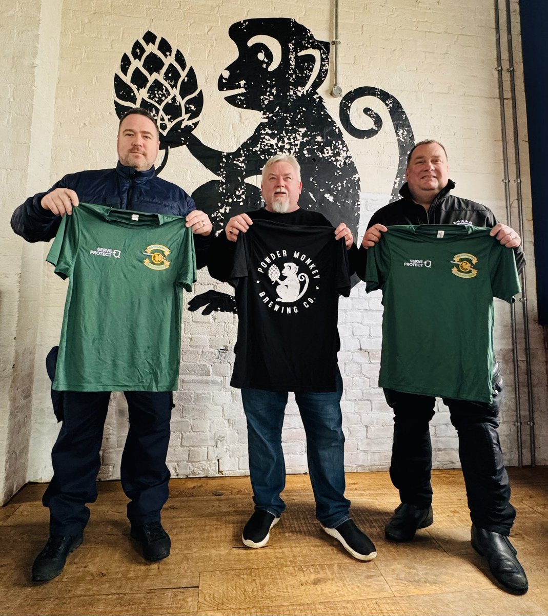 Lt_MarkGower's tweet photo. Thank you to @PMBrewCo for supplying @HMS_Collingwood Field Gun training kit this year. Can’t wait to see the track tops! Circuits start 15 April - have you got what it takes! 
#18as1 #Brickwoods

@RNRMC #RoyalNavy @NAVYfit @Workwear_NN https://t.co/4nKwmBN7GR