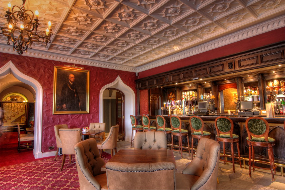 You’ll always get a warm welcome at the rich and charming Derby Bar ✨

Open fires with a relaxing ambience and great food guaranteed at @cabracastle 👌

Book your table today at: cabracastle.com/dining/the-der…

#DiscoverCabra #Castle #Dinner #HotelBar #Ireland