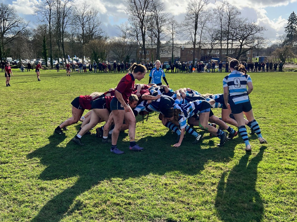 Gordon's Student Refereeing Rugby at Rosslyn Park 7s ow.ly/3zac50R401C