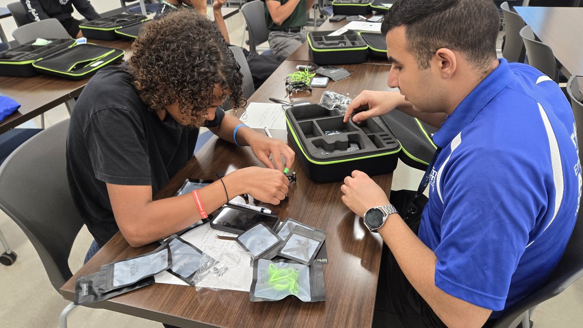 BrowardCollege's tweet photo. 🚀 Local high schoolers are taking flight with drones, exploring careers in aviation! The #DRONE Project led by Emil Buehler Aviation Institute is propelling dreams to new heights. Catch them in action at the countywide drone racing competition this May! 🏁✨ #STEM https://t.co/9RXIFn1F4V