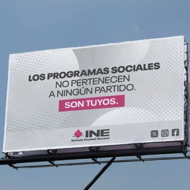 AntiTelevisaMx's tweet photo. Son unos MlSERABLES los de @INEMexico, por no multar a la corrupta candidata presidencial del PRI y PAN Xóchitl Gálvez luego de usar los colores y el logo del INE en su propaganda política y por no ver la campaña de #Xochibots con la que difaman a AMLO y Claudia diario. ¡CÍNICOS! https://t.co/lbFFFAt7oe