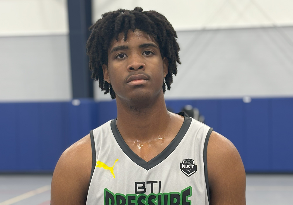 '26 Kendall Connor was a force to be reckoned with at The Opening in Florida. He can back down defenders and finish through contesting hands. EVAL: ontheradarhoops.com/otr-hoops-flor…