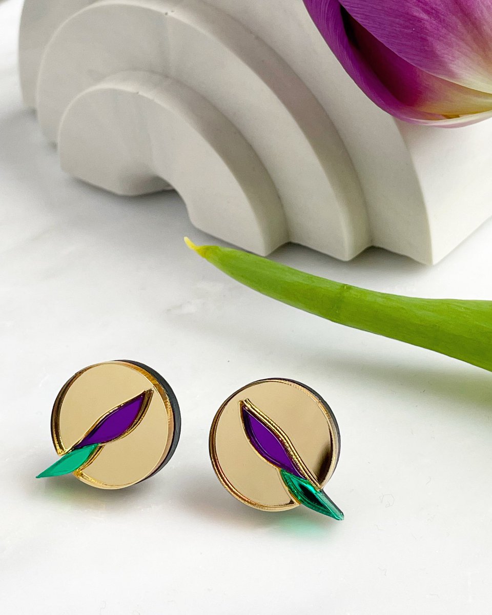 MYSTICFORMS's tweet image. Brighten up your Easter holiday with our BREEZE studs🐥
These earrings add the perfect pop of colour to your spring vibe🏵
Ideal for everyday wear, they'll elevate your look and add a touch of joy to your day✨
#springedit #everydaystuds #citypopcollections #handmadeinlondon