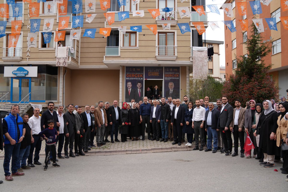 İnandığımız yolda, #Yenidenİstanbul ve #DahaGüçlüÇekmeköy için büyük bir coşkuyla yürümeye devam. 

Sevgi Yürüyüşü - Kirazlıdere, Aydınlar, Cumhuriyet ve Soğukpınar mahalleleri

Zafer yakın Allah’ın izniyle. 🤲

<a href="/osmannnurika/">Osman Nuri Kabaktepe</a> <a href="/murat_kurum/">Murat KURUM</a> <a href="/AhmettPoyraz/">Ahmet Poyraz</a>