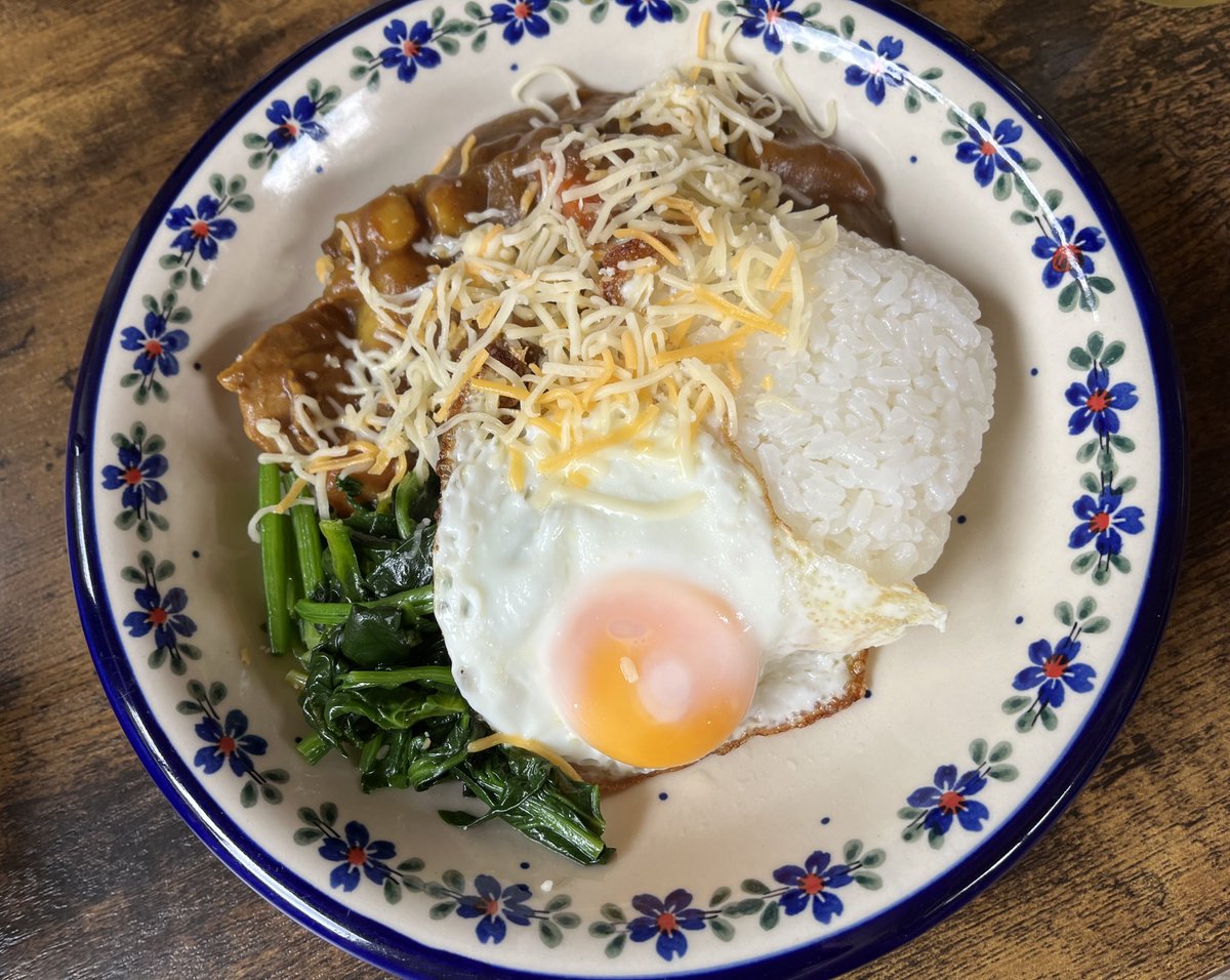 sweet017s's tweet photo. ＊MENU＊
��オールおさつ🍠
○ケーク・サレ
○盛岡風冷麺
○ごろごろカレー

お久しぶりです…！
社会人になり、なかなか余裕がありませんでしたが、最近やっともり②作っています！(笑)

春から同棲も始まるので自炊も頑張っていきたいです🥹

#お菓子作り好きな人と繋がりたい 
#cotta
#自炊記録 https://t.co/XtShWaelqK