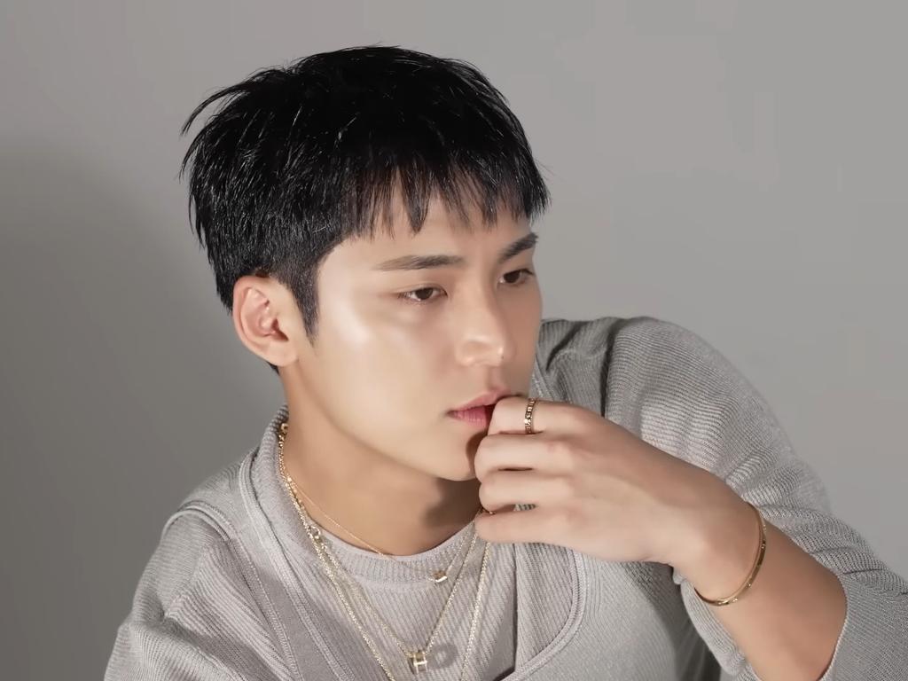 mingyuHQpics's tweet photo. bvlgari x arena sketch ☆ https://t.co/WbFG4JXMk2