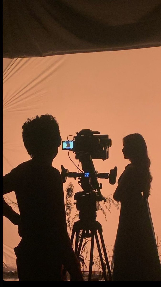 Mykylinz's tweet photo. Set nya aja udah bikin penasaran. Ntar rilis semerinding apa kita denger #matimatian 🔥🤸🏻‍♂️ #mahalini #mahaliniraharja #hitsrecords https://t.co/unYL7RdJoQ