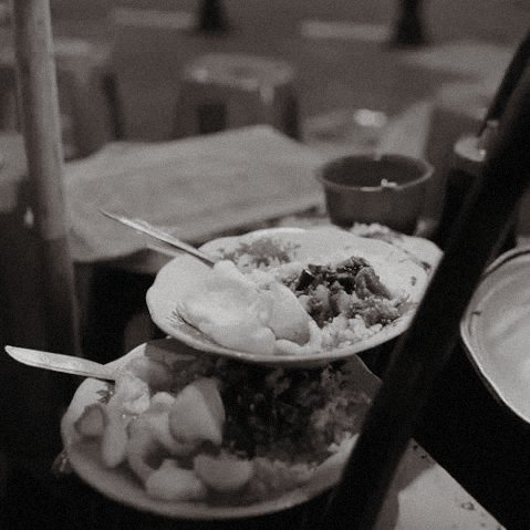 inbetweenaxis's tweet image. ㅤㅤ
Abis ibadah lamgsung meluncur gultik. Kalau sama duo bokem ini, gak akan jauh-jauh dari kulineran.
ㅤㅤ