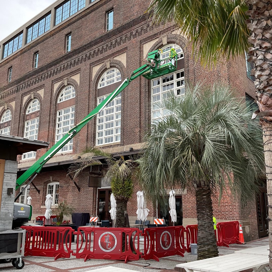 In the heart of historic Savannah working at the luxury JW Marriott hotel in Plant Riverside District! Our Savannah team takes extra care when working on historical buildings to ensure that the buildings and even the streets are well preserved. harrisoncontracting.com/our-services/r… #RelyOnRED