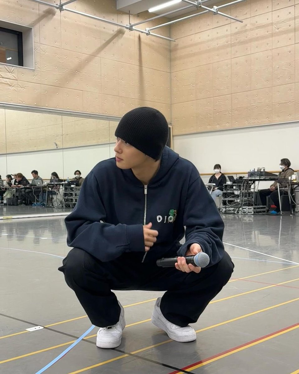 eunwoomelike's tweet image. Ayy post attı ya o şapka o kadar yakışıyor ki çuval giyse yine yakışır benim prensime 😢♥️♥️♥️♥️

📷eunwo.o_c IG post
#CHAEUNWOO #차은우 #ASTRO #아스트로