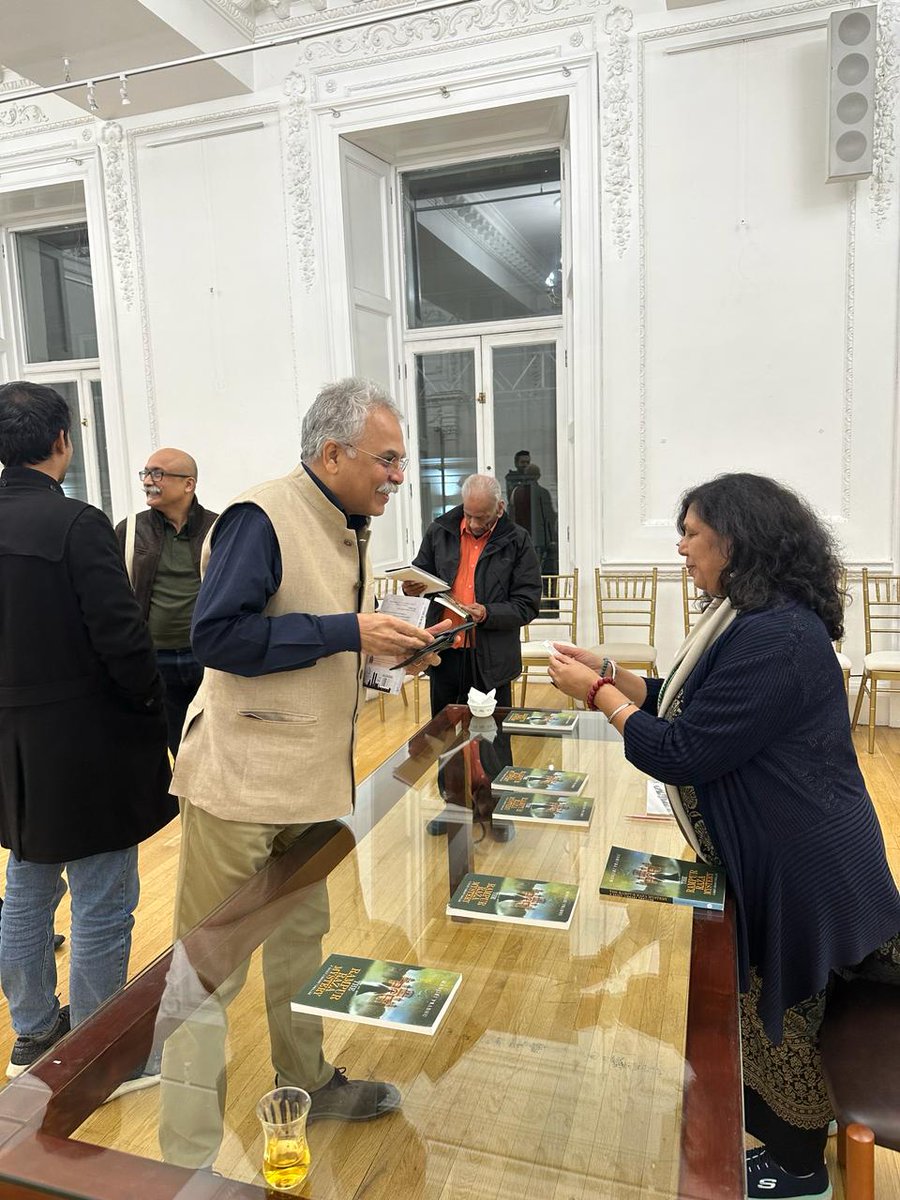 Yesterday, we had the pleasure of hosting an engaging book launch for 'The Rampur Raza Mystery (A Sassy Library Thriller)' by the acclaimed 'Indian Agatha Christie,' @manjiriprabhu @MinOfCultureGoI @iccr_hq @sujitjoyghosh @HCI_London #RampurRazaMystery