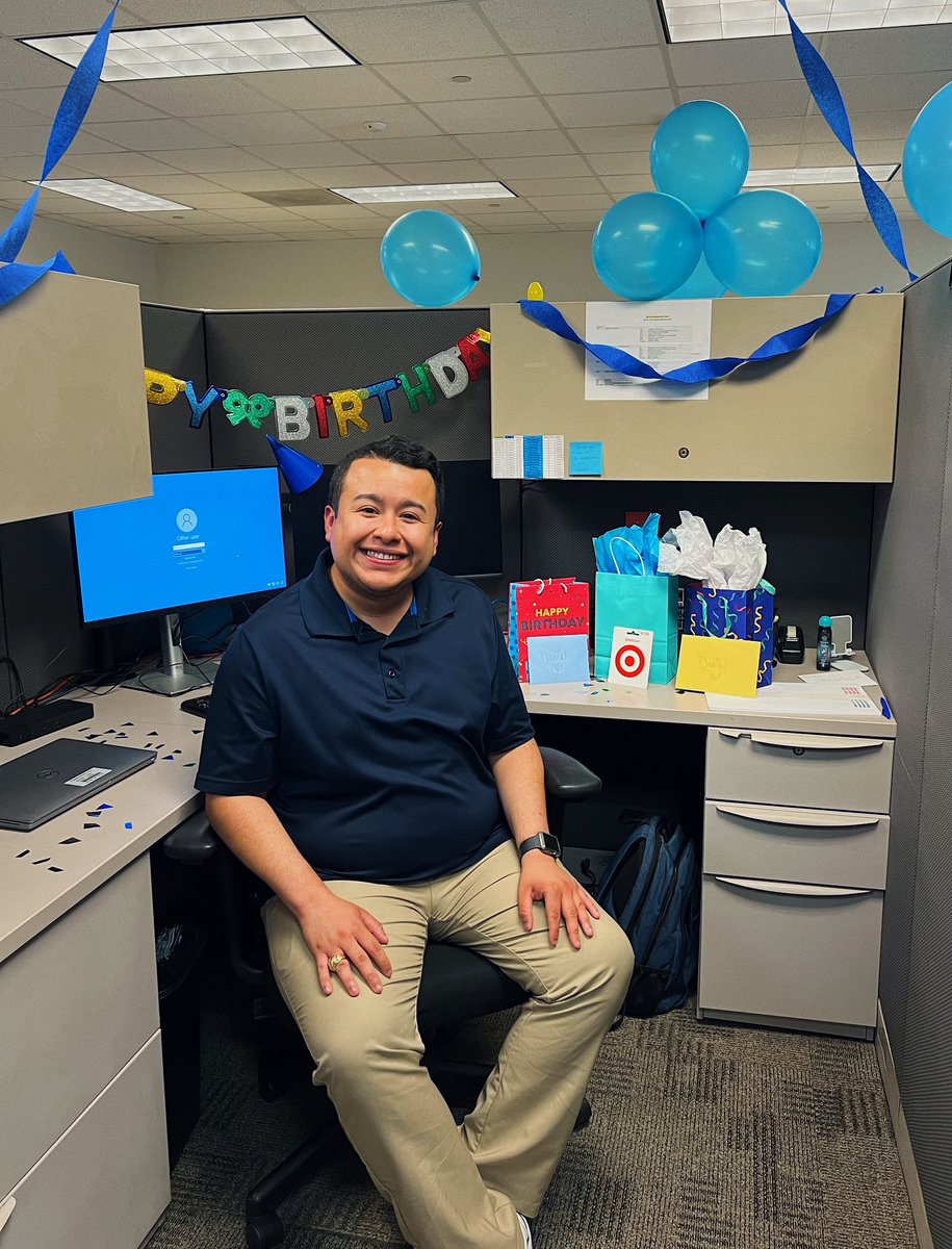 dpena13_'s tweet photo. Thankful to celebrate year 29 🎂🎉
#Birthday #Work #HR https://t.co/jm9cgjrewi