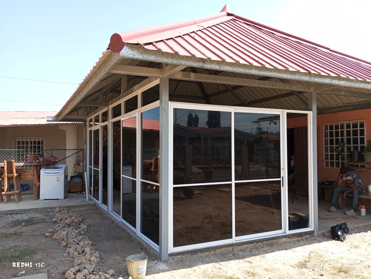 Instalaciones de paneles de vidrios