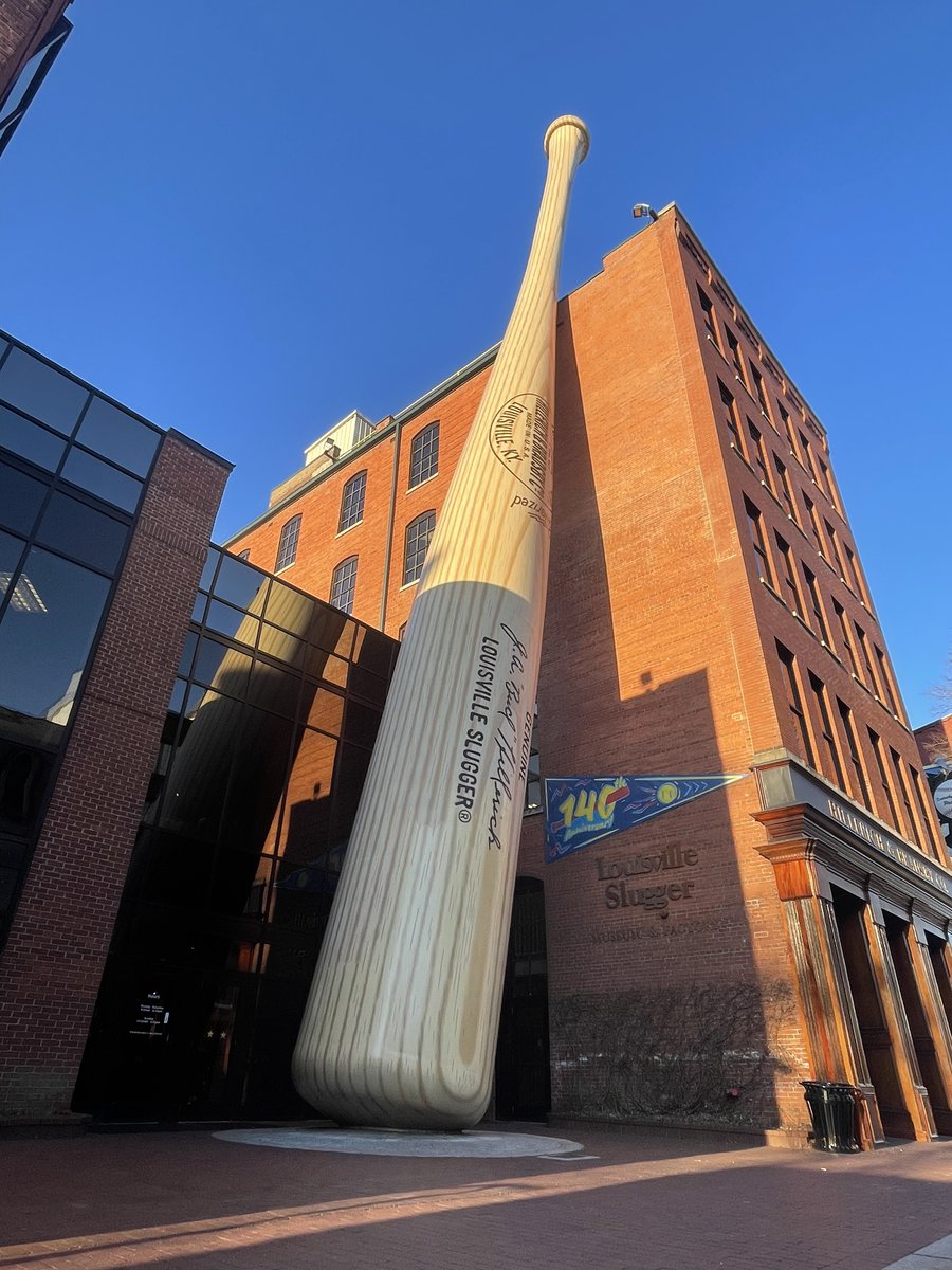 The sun rises on The Big Bat, and #OpeningDay has arrived. Join us at the museum as we celebrate the 140th anniversary of our first bat and the beginning of a new season. Learn more: sluggermuseum.com/the-140th-anni… #SluggerMuseum #Baseball #BaseballHistory