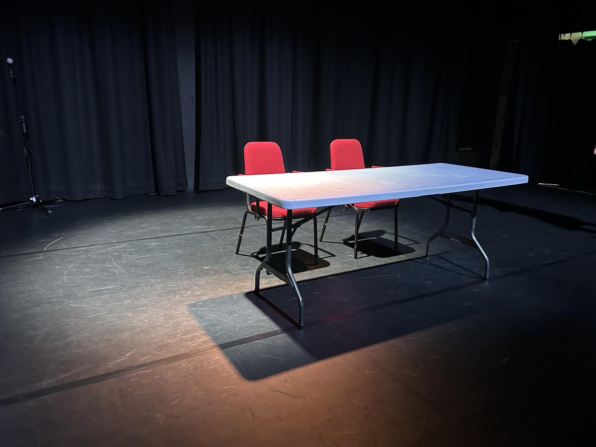 HollyRose_T's tweet photo. It was great to be on this stage again 🎭 &amp; with @_kerrymay ❤️

@ArtsatOFS https://t.co/GMVNjhSr66