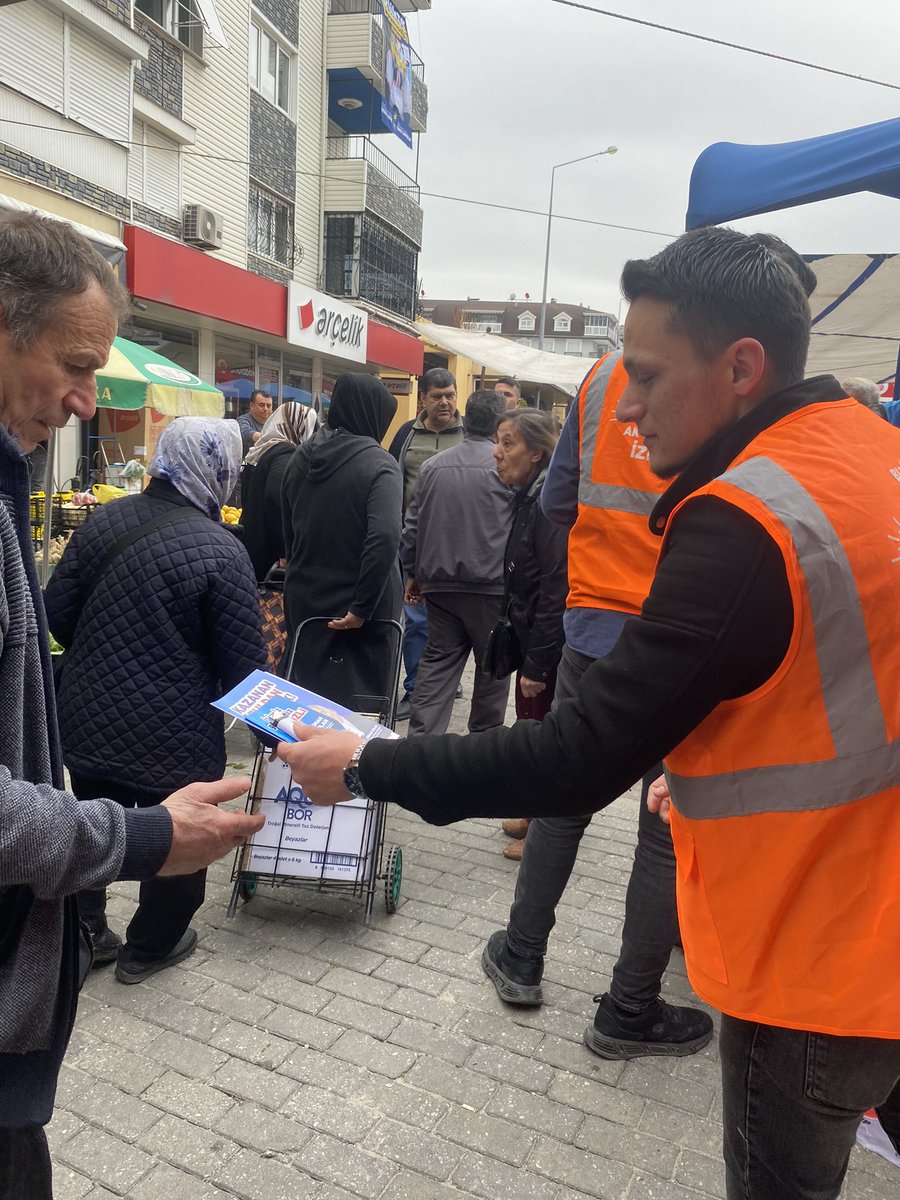 akgencbuldan's tweet photo. AK Gençlik’te ; 
gayret var, samimiyet var, azim var. 👋🏻 BULDAN ilçe Gençlik kollarımız  olarak üye stantımızı açtık  31 Mart Yerel Seçim Çalışmalarımız hız kesmeden Devam etmektedir Durmak yok yola devam Her daim 🇹🇷 https://t.co/OZwTfMA7oL