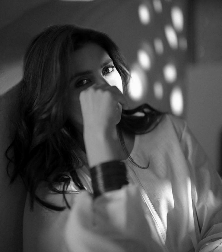 تاحیات رہے تجھے انتظار میرا 
خدا کرے تیری عمر دراز ہو۔!🥀