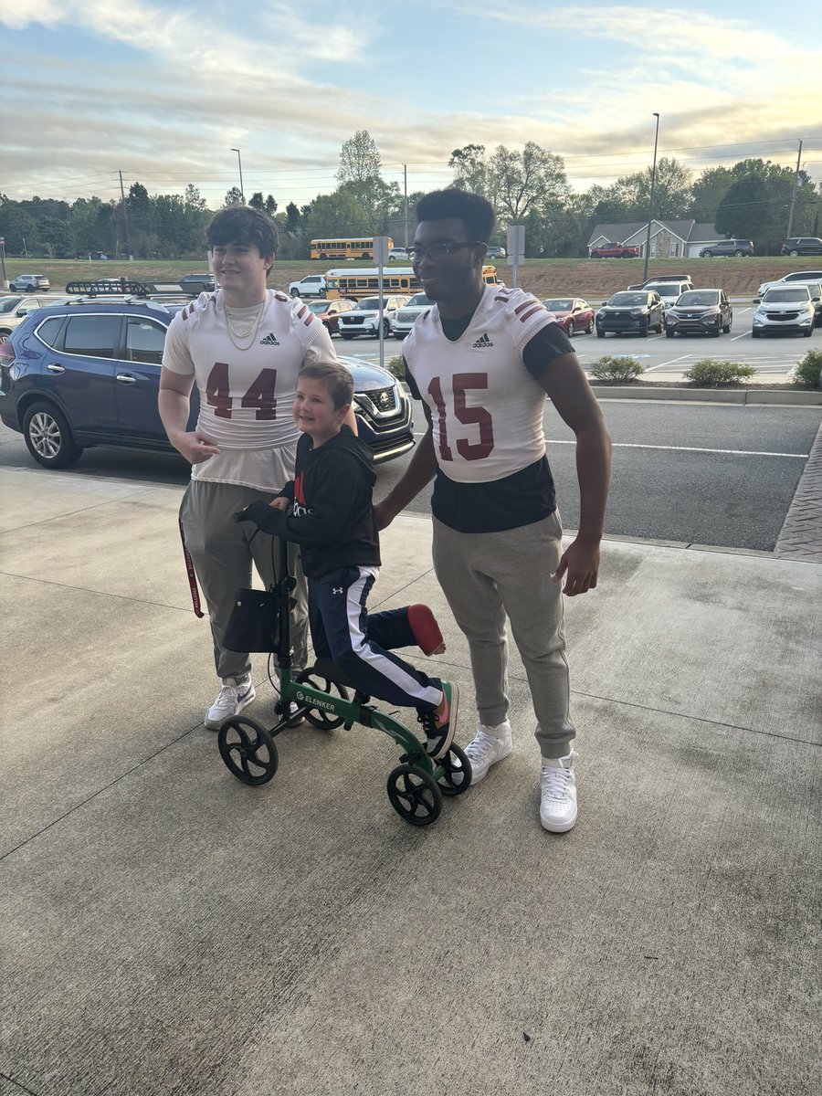 Great visit at Bonaire Elementary and Primary this morning!! Go Warhawks!
#togetherweclimb