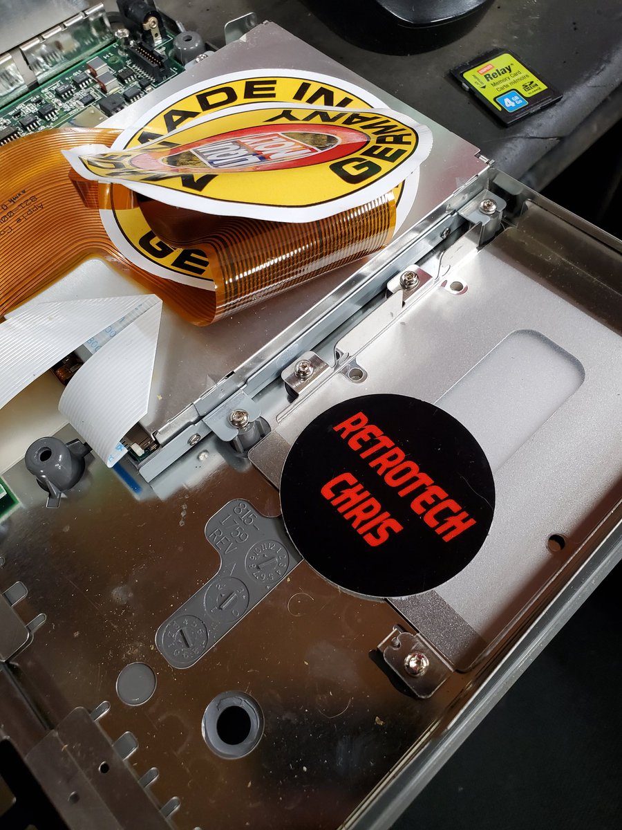 Just in time for the end of #MARCHintosh I present the most hated of the early PowerBooks, no more vile a plastic and metal beast did exist than the PowerBook 150, designed by the souless Apple accounting department and assemble by the demons at Acer. SD to IDE Adapter "Works"