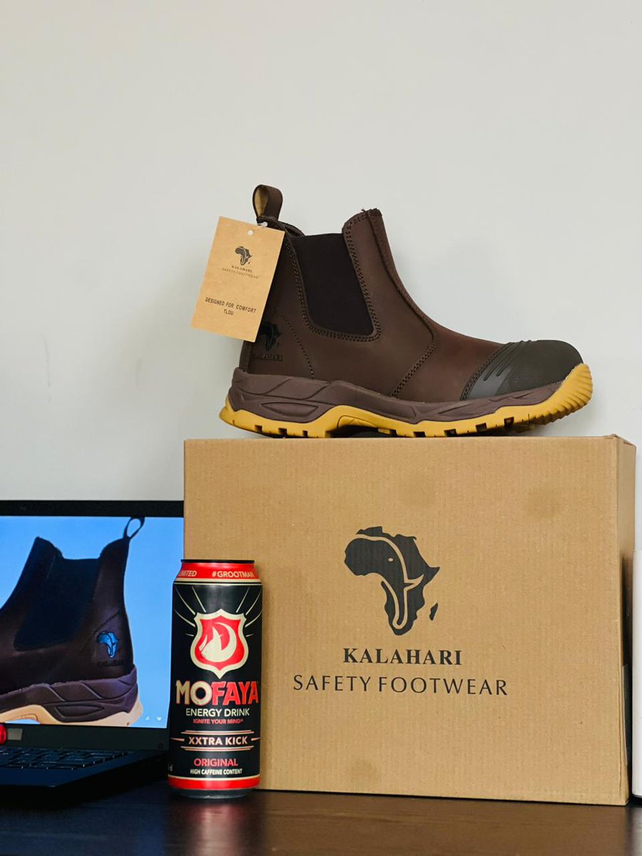 koketsosmith's tweet photo. Kalahari safety footwear. 🔥 https://t.co/OoeCPL9bWe