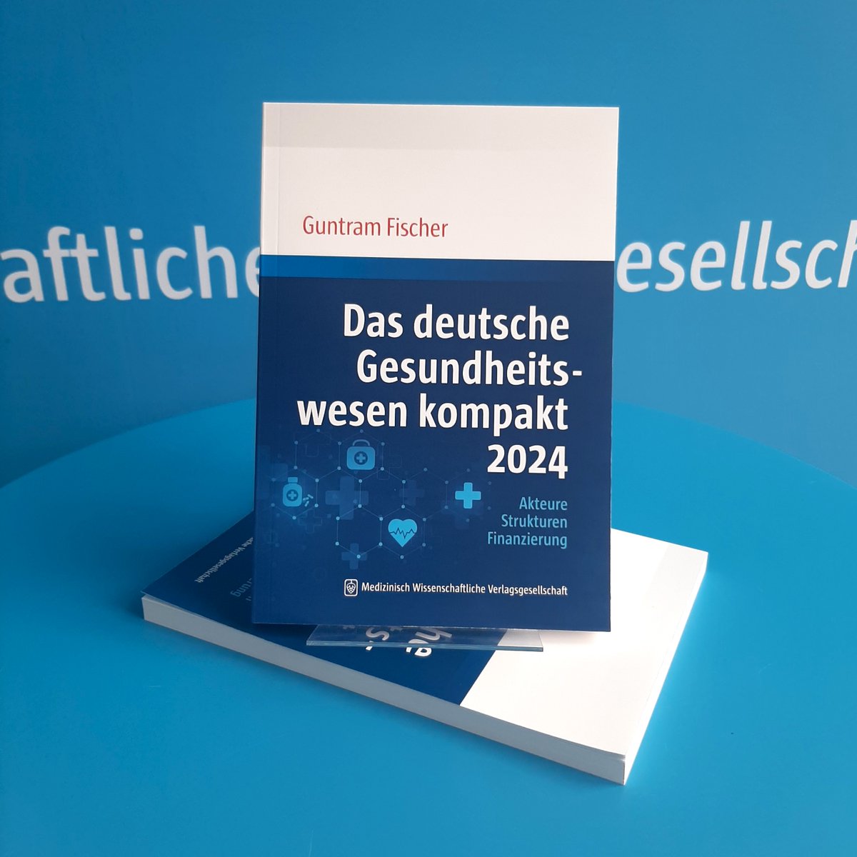 Neu 📚 Das Buch Gesundheitswesen kompakt ist da!

Aktuelle und in verständlicher Form festgehaltene Daten machen es zu einem effizienten #Nachschlagewerk für Patient:innen, für Studierende sowie für Arbeitstätige im Gesundheitswesen.

Direkt bestellen📷: mwv-berlin.de/produkte/!/tit…