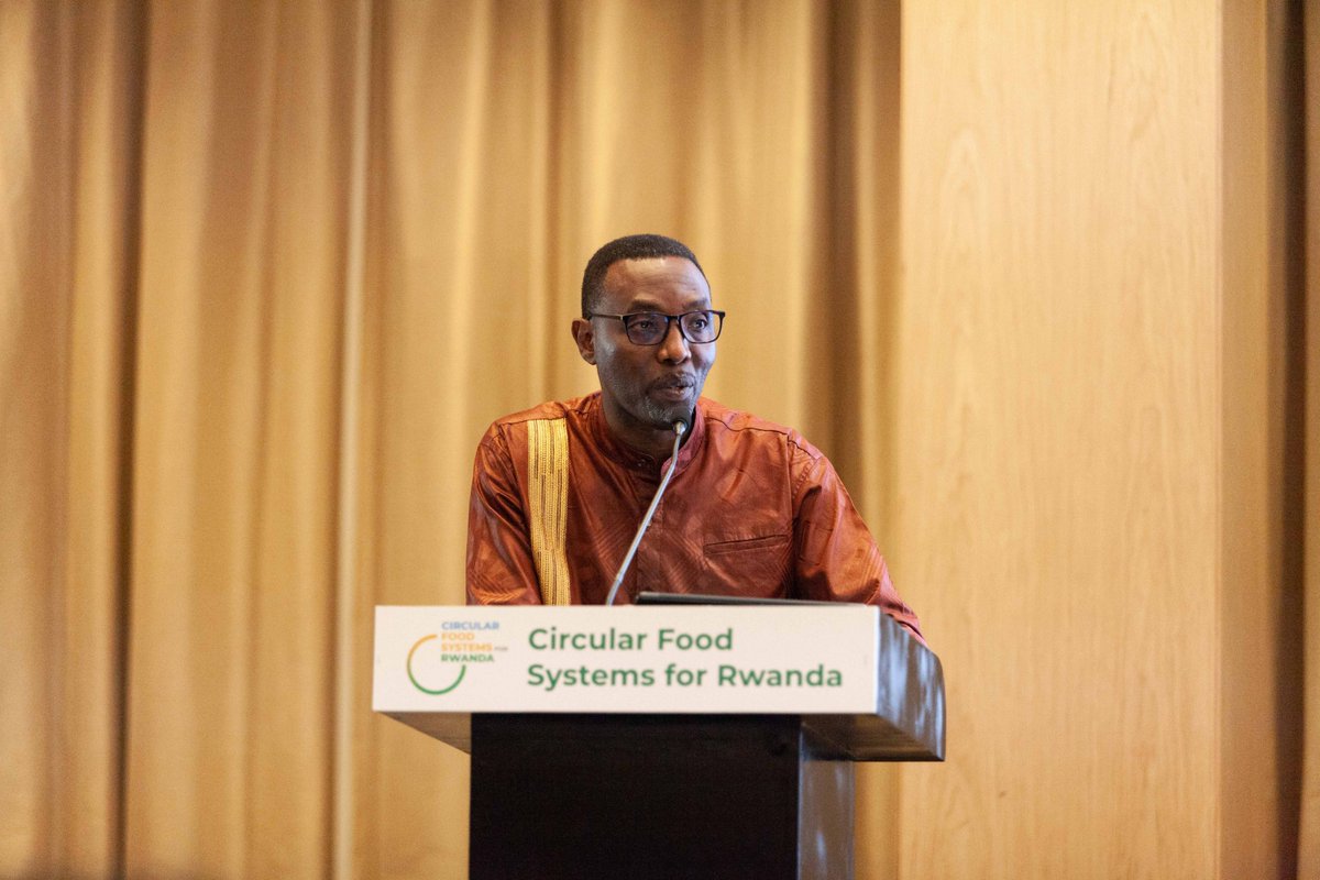 Rwanda is committed to drive the circular economy agenda by creating a conducive policy environment. On our learning event for #CircularFoodsRw, Dr @BirameSekomo, DG @RwandaIndustry said our journey toward a fully circular food system relies on constant learning + collaboration🤝