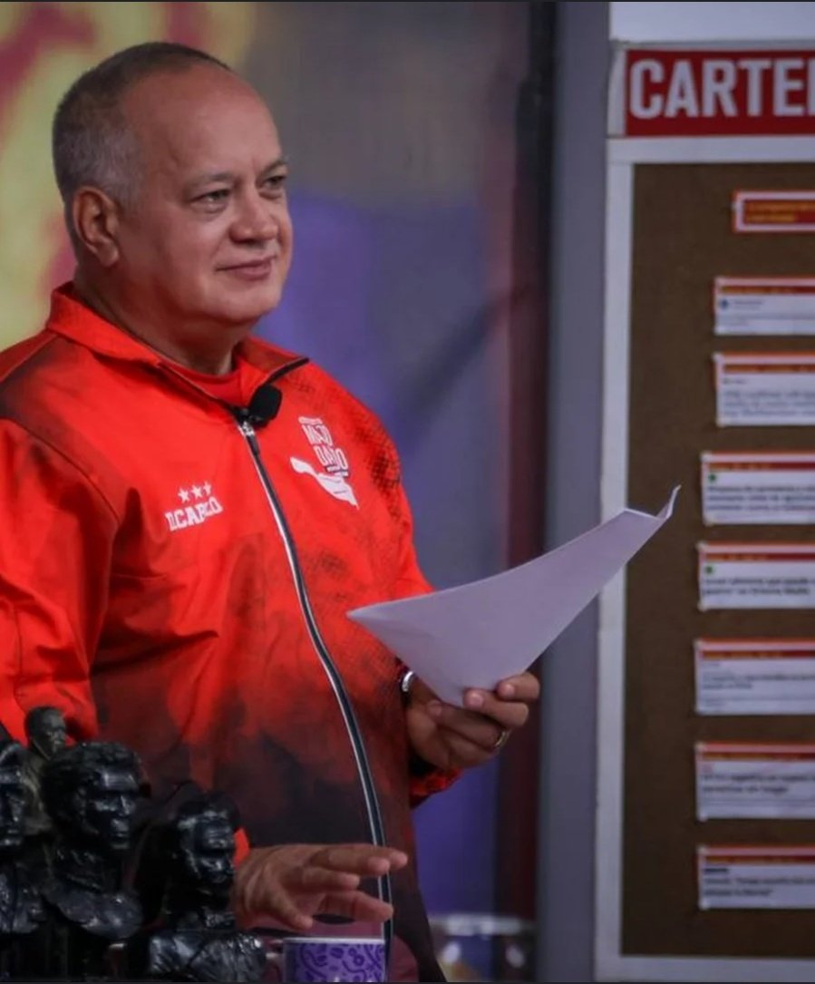Así lo dijo. <a href="/dcabellor/">Diosdado Cabello R</a>: “Nosotros aquí vamos a hacer elecciones con las leyes venezolanas, aquí no se van a meter los gringos, aquí no se va a meter la OEA, aquí no se va a meter nadie, esto es asunto de los venezolanos”.

<a href="/NicolasMaduro/">Nicolás Maduro</a> <a href="/delcyrodriguezv/">Delcy Rodríguez</a> <a href="/WBenavides_MRT/">Williams Benavides</a>