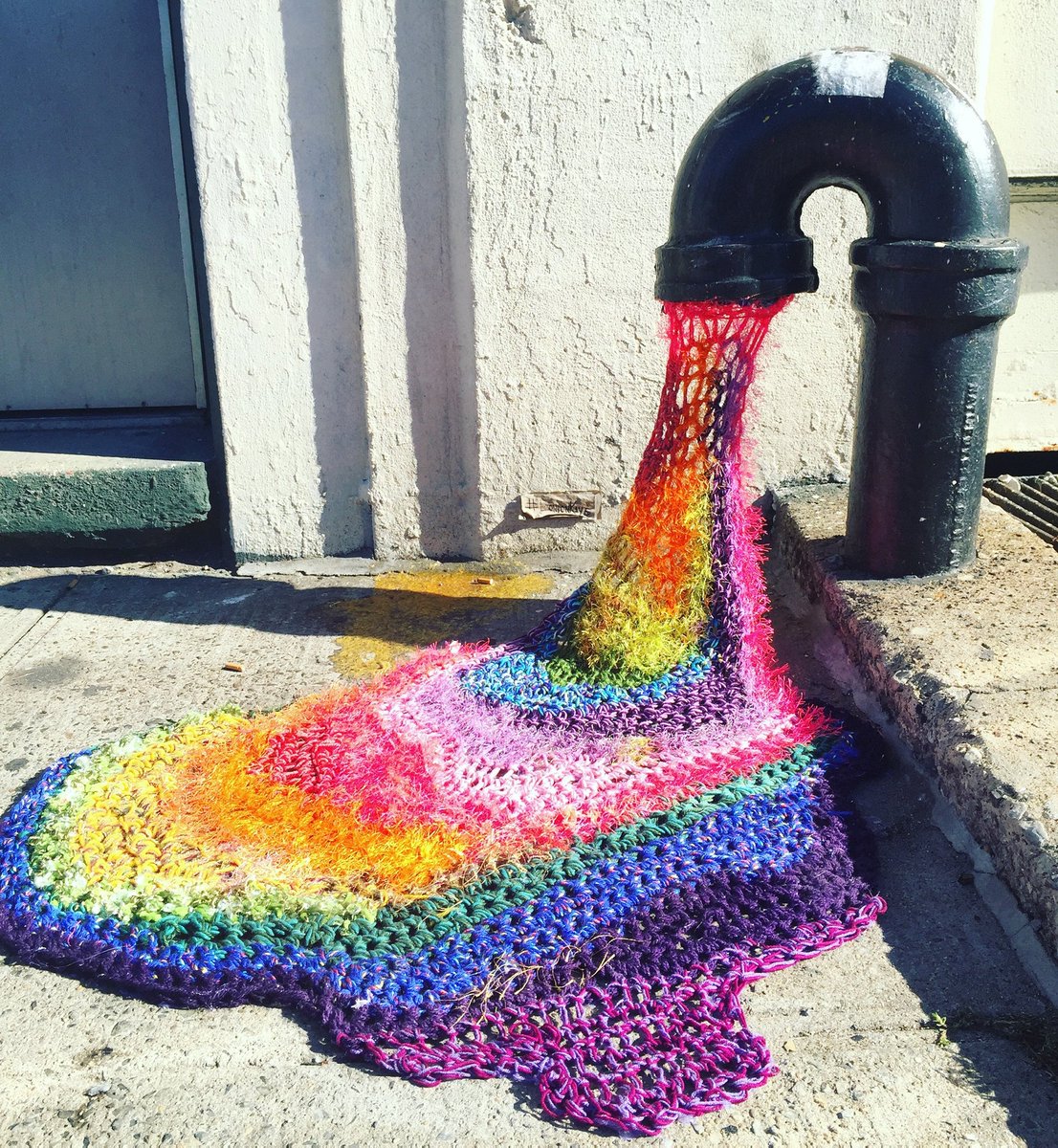 London Kaye, a street artist and crochet artist who uses yarn as her medium, based in New York and LA #womensart