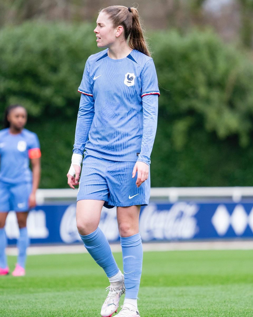 Hervé Renard sur Ines Benyahia :

"Elle fait beaucoup parler d'elle ces derniers mois. Elle frappe à la porte. Elle sera avec les U23 et vous verrez la composition des U23, y a beaucoup de talents" 

🎙️ CP