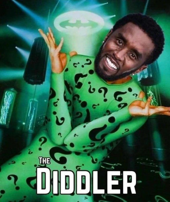 EBookberg's tweet photo. @mlabs0967 not when he's just an extension of #SHITGOV ... all theater. but spying on kids (snapchat) is some form of pedophilia imo, but lets check in w/#Diddy AKA PDiddler https://t.co/upd3CS0nWC