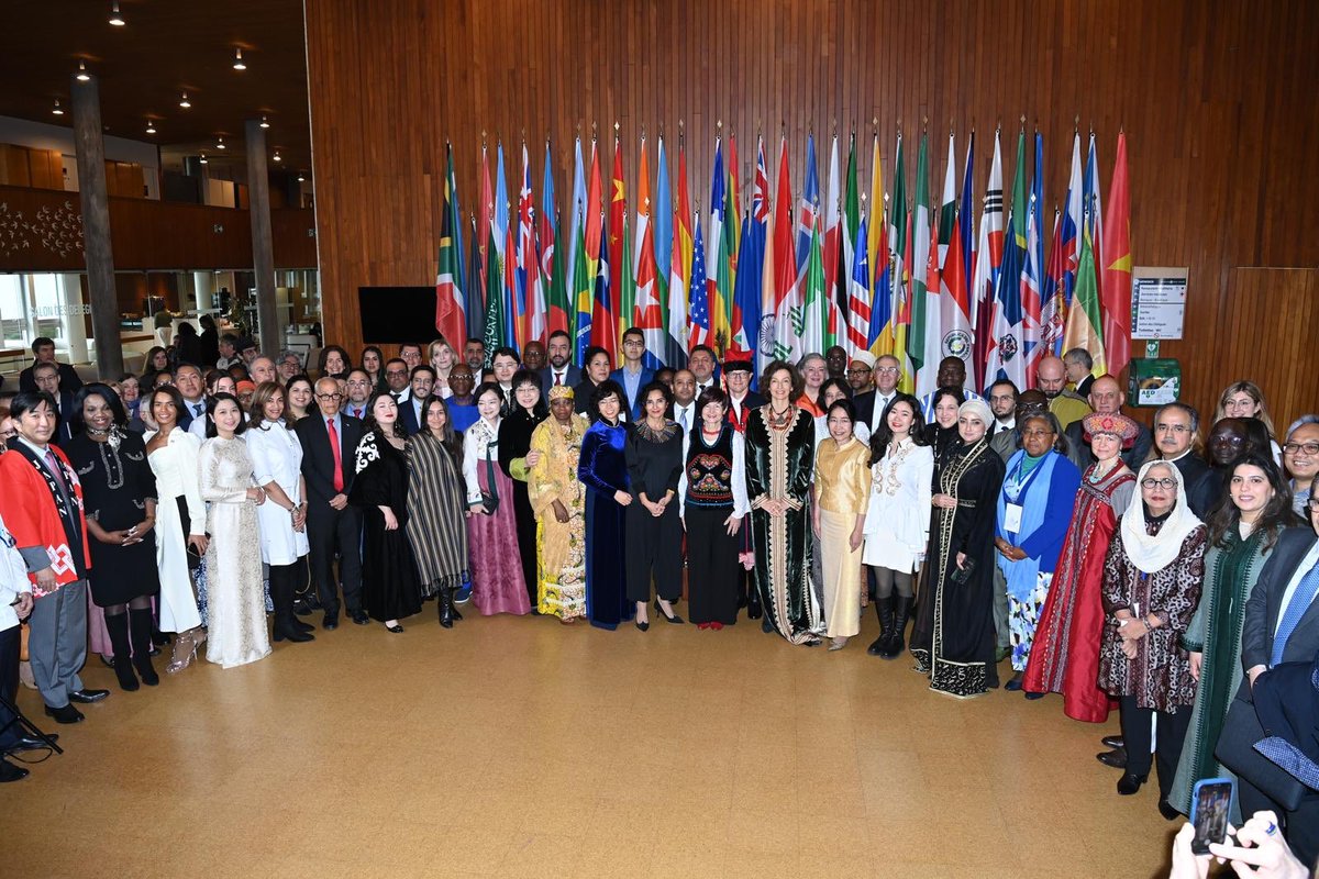 HinzabH's tweet image. Taking into account the critical and challenging situation in the global landscape today, 
 #ExecutiveBoard at the @UNESCO ended by adopting many important decisions.
Thank you to all Member states &amp;amp; secretariat. 
Special thanks to secretariat of CR &amp;amp; all people of the legal…